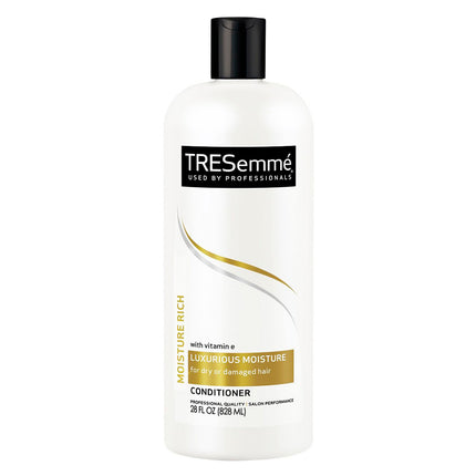 Tresemmé Acondicionador Moisutre Rich Rico En Humetantes Con Vitamina E Para Cabellos Secos O Dañados. Contenido Neto 828Ml.